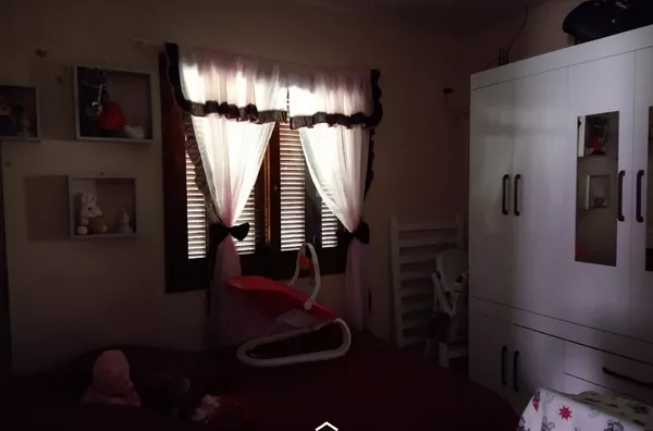 CASA NO BAIRRO XV DE JUNHO