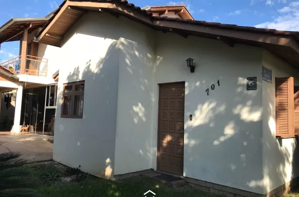 CASA NO RESIDENCIAL AZALÉIA