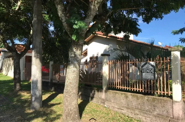 CASA NO RESIDENCIAL AZALÉIA