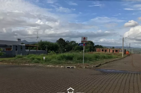 Terreno de esquina em Loteamento