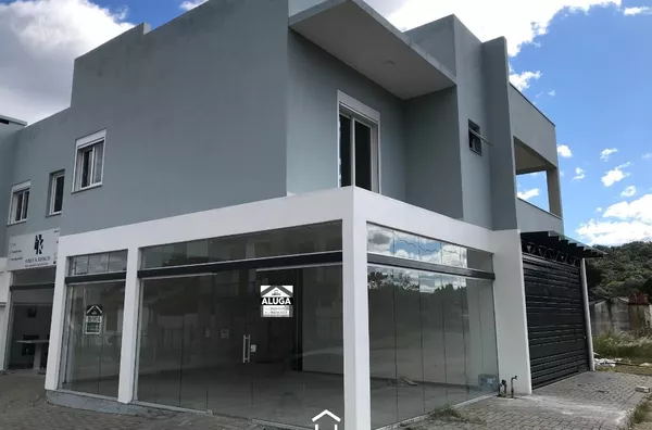 SALA COMERCIAL EM ESQUINA