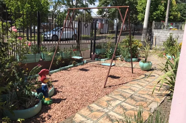 CASA com SOBRADO NO BAIRRO NOVA PAROBÉ