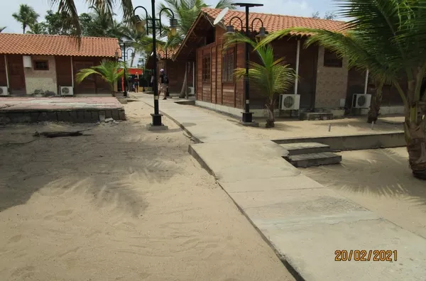 Complexo com 5 Casas T2 - Ilha do Mussulo