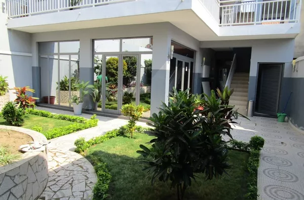 Guest House Mobilada no Talatona - 11 Quartos