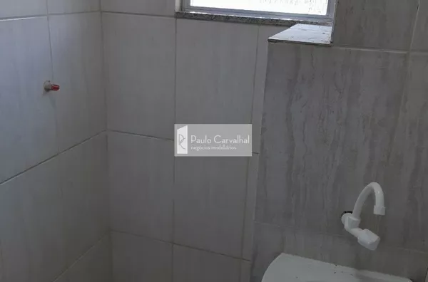 Kitinete / conjugados reformado em Brás de Pina