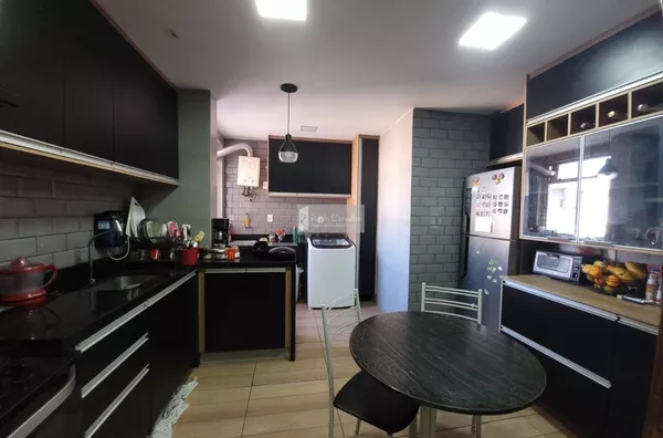 VENDO ÓTIMO APARTAMENTO 2 Qtos, 1 Suíte, 70m² - Penha