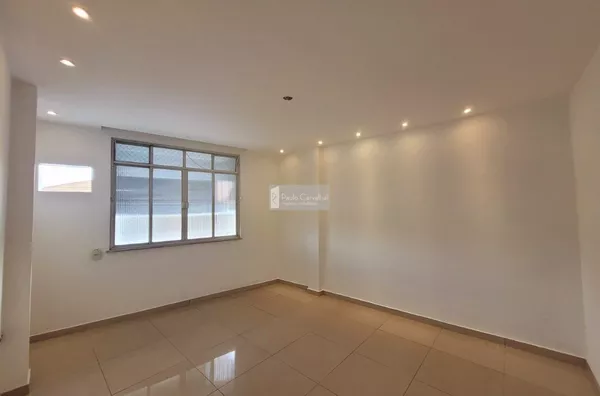 Apartamento À VENDA 2 Qtos, 65 m² - Brás de Pina 