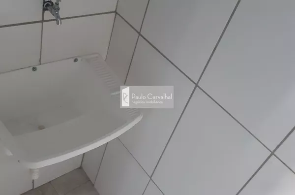 Kitinete / conjugados reformado em Brás de Pina