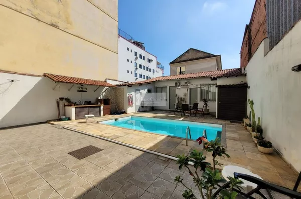 VENDO EXCELENTE CASA 5 Qtos , Suíte, 2 Vagas - Vila da Penha