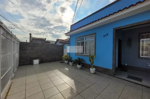 Maravilhosa CASA à VENDA 3 Qtos, 1 Suíte + VAGA 300m² - Vila da Penha