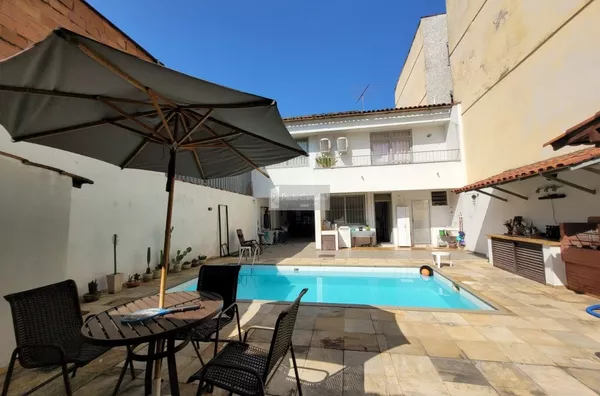 VENDO EXCELENTE CASA 5 Qtos , Suíte, 2 Vagas - Vila da Penha