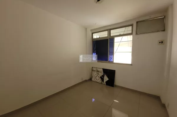 VENDO Ótimo Apartamento 2 Qtos + DEP COMPLETA, 70m² - Vila da Penha 