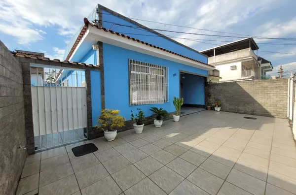 Maravilhosa CASA à VENDA 3 Qtos, 1 Suíte + VAGA 300m² - Vila da Penha