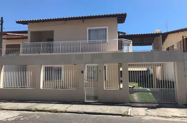 Casa Dupléx com 5 suítes - 370m² - à venda em Messejana