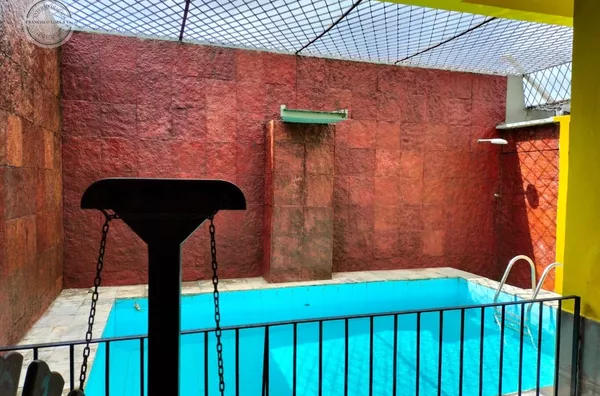 Com direito a cascata...