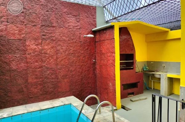 Com churrasqueira...