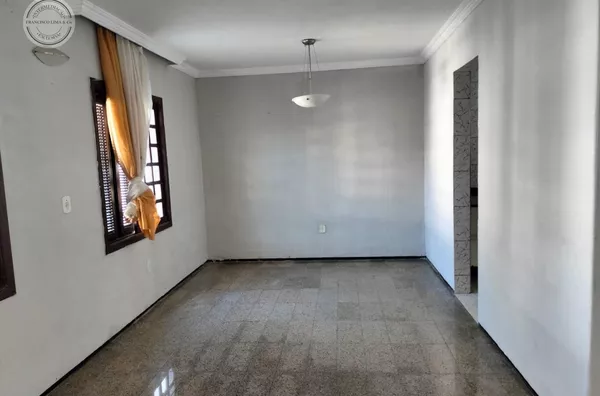 Casa para venda,  Próximo ao Rio Cocó
