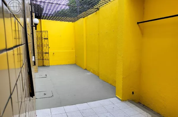 Amplo espaço para serviços...