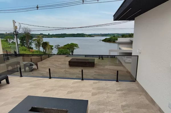 Belíssima casa para venda no Alagado de Nova Prata do Iguçau.