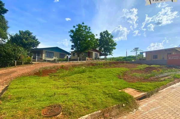 CORSO MARMELEIRO - TERRENO DE ESQUINA