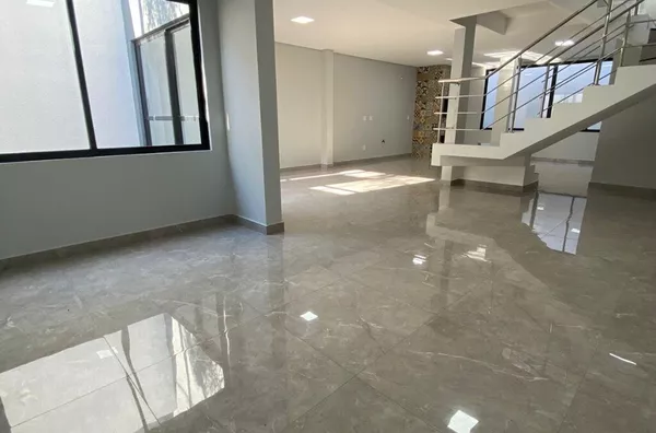 Excelente Sobrado para venda no bairro Guanabara em Francisco Beltrão-PR