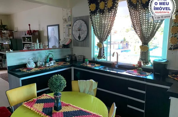 Belíssima Casa para venda  no Bairro Cristo Rei em Francisco Beltrão