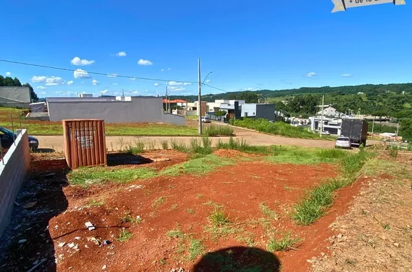 CORSO MARMELEIRO - TERRENO DE ESQUINA