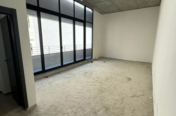 Sala comercial 160 m2 + terraço de 45 m2