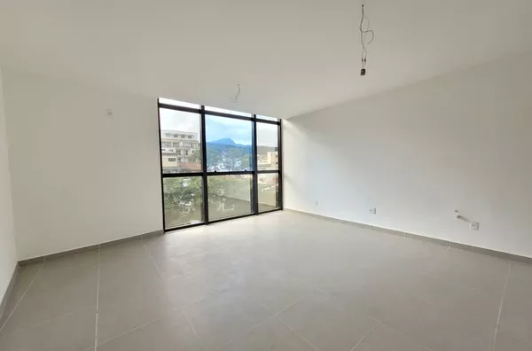 Sala 121 no Centro Boulevard, Olaria, Nova Friburgo