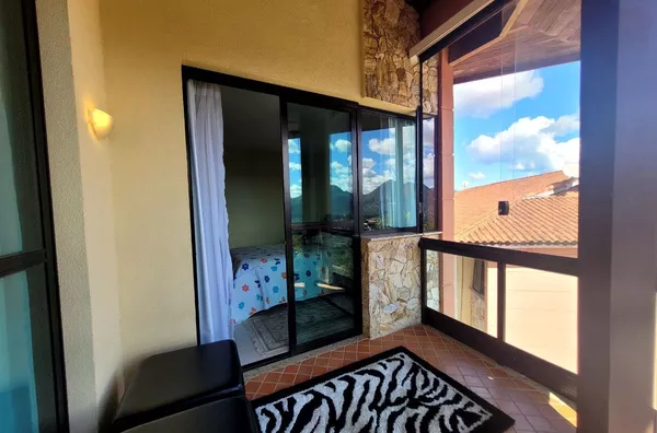 Varanda, com acesso à suíte