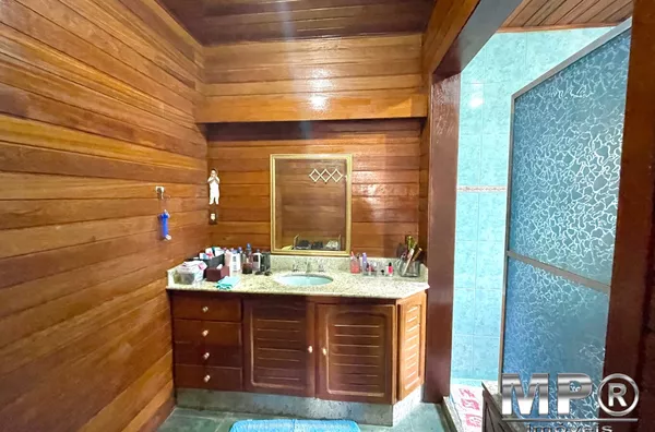 Banheiro com hidromassagem