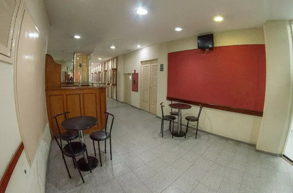 Sala no centro de Olaria