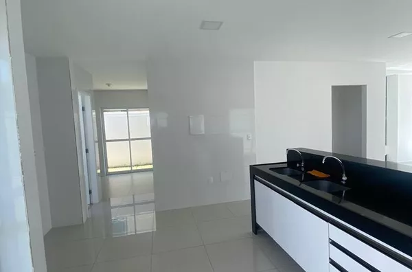 Casa Duplex 270m² no Eusébio em Rua Santa Rita de Cássia, 100  04 suítes, + dep.  vagas, piscina, Condomínio Fechado  -  À VISTA ou FINANCIADA