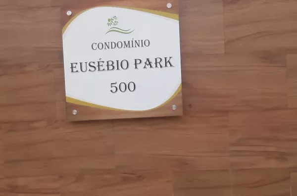 Casa Duplex em condomínio, duas suites.