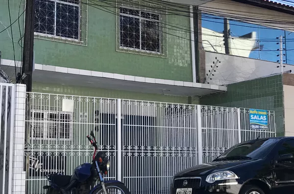 Sala comercial para Alugar na Rua Assunção R$ 350,00 a R$ 500,00, com area apartir de 17 M². 