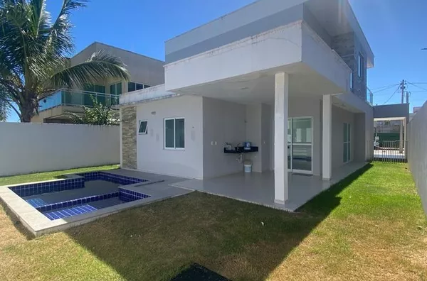 Casa Duplex 270m² no Eusébio em Rua Santa Rita de Cássia, 100  04 suítes, + dep.  vagas, piscina, Condomínio Fechado 