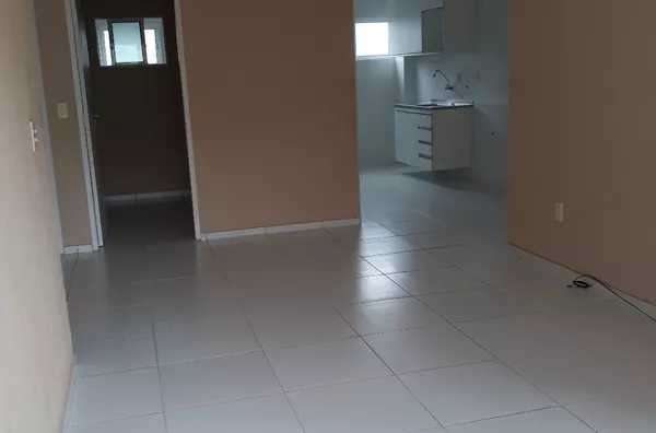 Apartamento para Venda Icarai com 03 quartos, sendo uma suite, armarios, banheiro social.