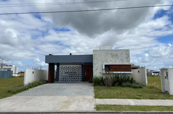 Casa para venda 3 quarto(s) laranjal pelotas