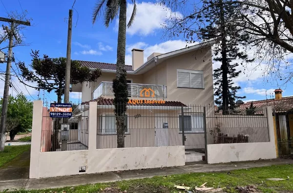 Sobrado para venda, 3 quarto(s),  Laranjal, Pelotas