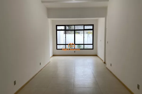 Sobrado para aluguel, 3 quarto(s),  Centro, Pelotas