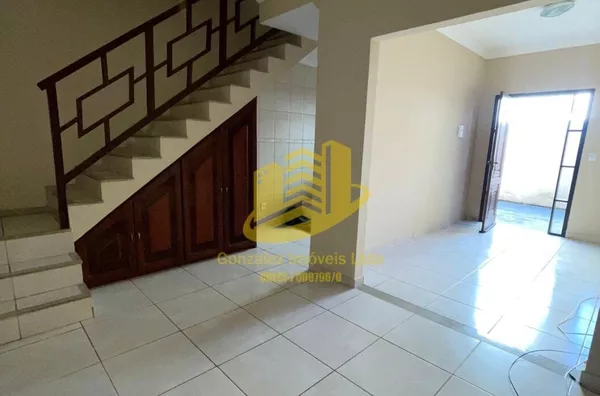 Rua Luiz Januzzi  casa 1, Praia do Saco, Mangaratiba/RJ