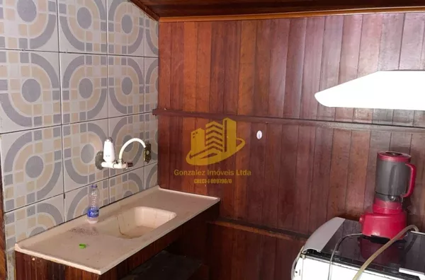 Rua Fagundes Varella, chalé de madeira,  Centro, Mangaratiba