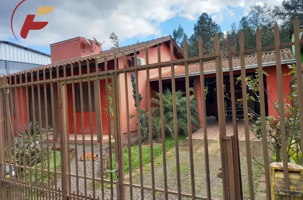 IMPERDÍVEL ! Casa em Araricá/RS, escriturada, toda em alvenaria, por apenas R$ 195.000,00