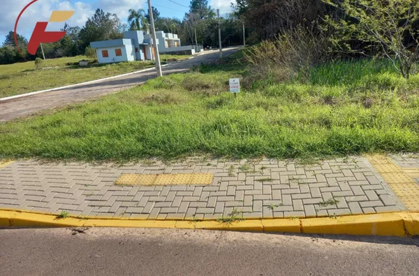 Terreno de esquina, Araricá/RS, na 2 de Dezembro, área nobre, não perca essa oportunidade.Área total 352,72 m²