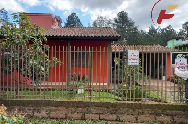 IMPERDÍVEL ! Casa em Araricá/RS, escriturada, toda em alvenaria, por apenas R$ 195.000,00