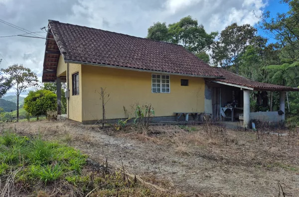 Sítio para venda, 2 quarto(s),  Barro Branco, São Pedro De Alcântara
