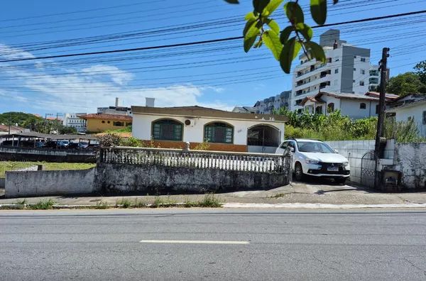 Casa para venda na Praia Comprida, São José