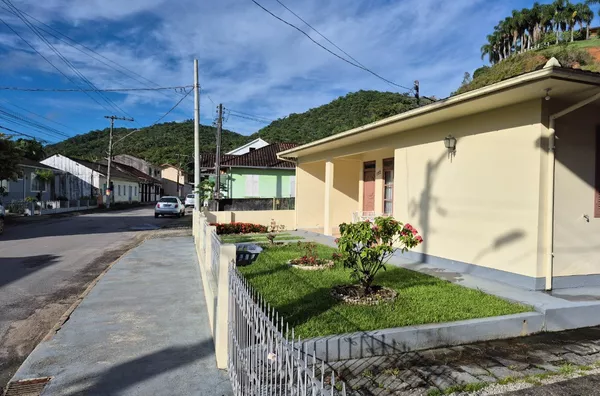 Casa para venda no centro de São Pedro De Alcântara/SC