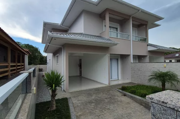 Casa com 3 dormitórios, São Pedro De Alcântara