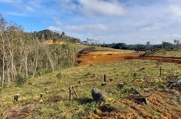 Sítio em são pedro de alcântara